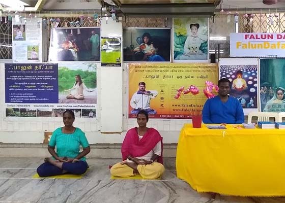 Image for article ​Hindistan: Falun Dafa İki Büyük Kitap Fuarında Büyük İlgi Çekti