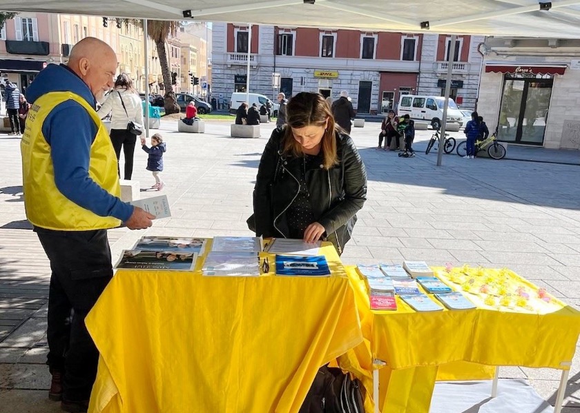 Image for article İtalya: Cagliari'de Falun Dafa'ya Halktan Destek Geldi