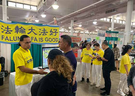 Image for article ​Hawaii, ABD: Uygulayıcılar Bahar Fuarında Ziyaretçilere Falun Dafa'yı Tanıttı