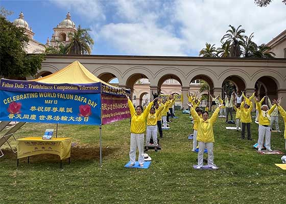 Image for article ​San Diego, Kaliforniya: Uygulayıcılar Dünya Falun Dafa Günü’nü Kutladılar