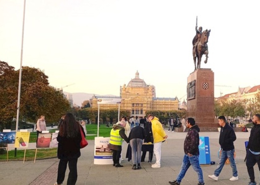 Image for article Hırvatistan: Zagreb'deki Bilgilendirme Günü Etkinliğinde İnsanlar Falun Dafa'ya Yapılan Zulmü Kınadı