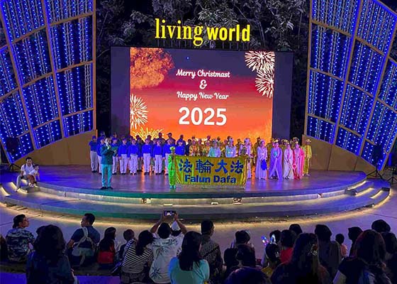 Image for article ​Endonezya: Uygulayıcılar Bali'deki Living World Alışveriş Merkezi’nde Falun Dafa'yı Tanıttı