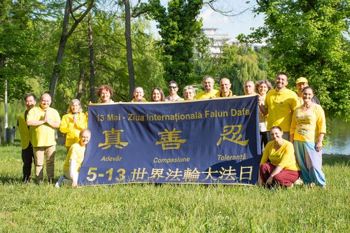 Image for article Romanya: Dünya Falun Dafa Günü Bükreş'te kutlandı