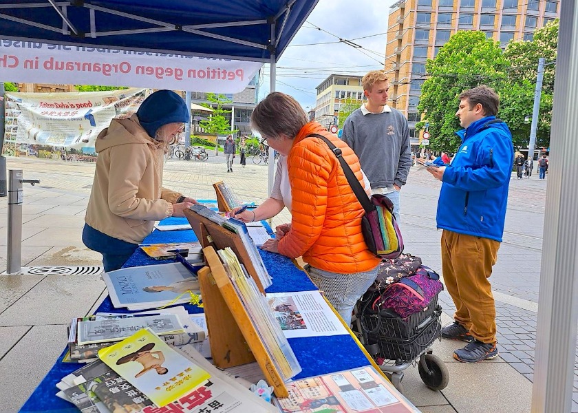 Image for article Almanya: Çinli Öğrenciler Çin Komünist Partisi ve Bağlı Örgütlerinden Ayrıldı