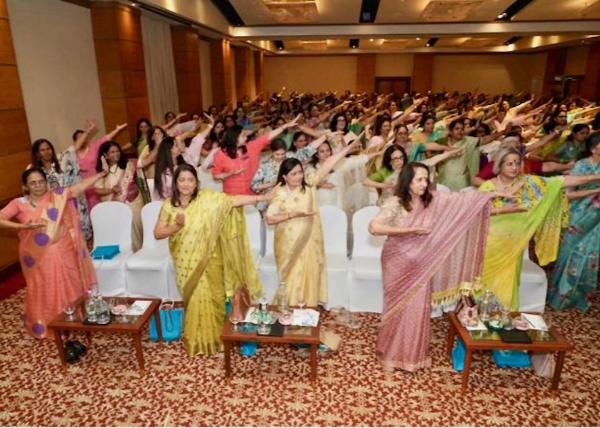 Image for article ​Uygulayıcılar Hindistan Mumbai'deki Inner Wheel Eğitim Konferansında Falun Gong'u Tanıttı