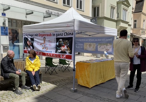 Image for article Ingolstadt, Almanya: Falun Dafa Halka Tanıtıldı
