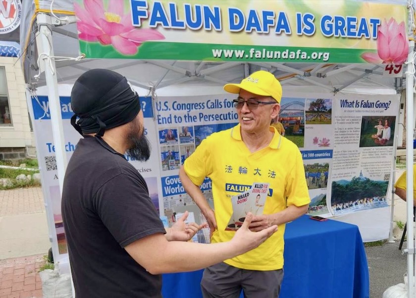 Image for article ​Michigan, ABD: Ann Arbor Sanat Fuarı'nda Falun Gong Tanıtımı