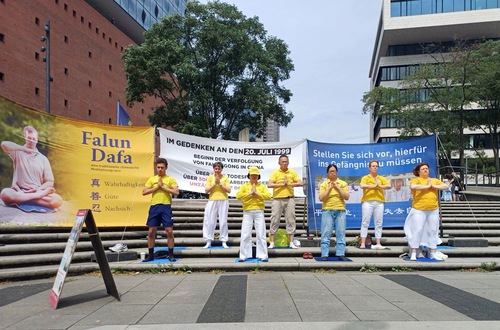 Image for article Almanya: Falun Gong'a Yönelik Zulmü Durdurmak İçin Gösterilen Barışçıl Çabaların 26. Yılında Birçok Şehirde Aktiviteler Düzenlendi