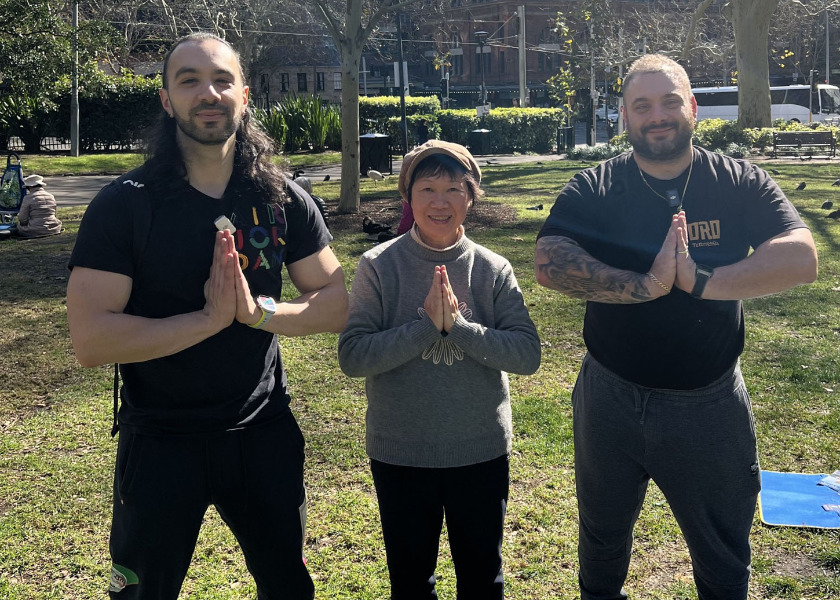 Image for article ​Sydney, Avustralya: İnsanlar Belmore Park'ta Falun Dafa Egzersizlerini Öğrendiler