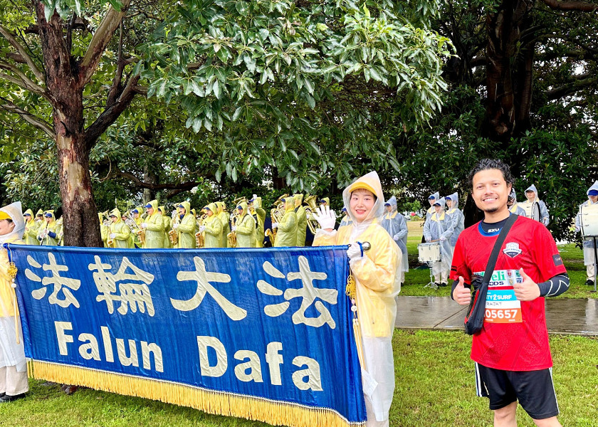 Image for article ​Sydney, Avustralya: City2Surf Eğlence Koşusunda Falun Dafa Tanıtımı