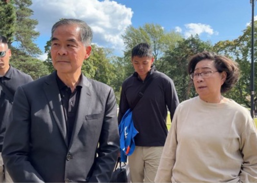 Image for article ​Finlandiya: Eski Hong Kong İcra Kurulu Başkanı Falun Gong Uygulayıcılarını Tehdit Etti