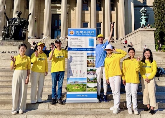 Image for article ​New York: Columbia Üniversitesi Hoş Geldiniz Haftası'nda Falun Dafa Tanıtımı