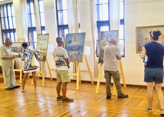 Image for article Bulgaristan: Zhen-Shan-Ren Resim Sergisi, Antik Sozopol Galerisini Aydınlattı