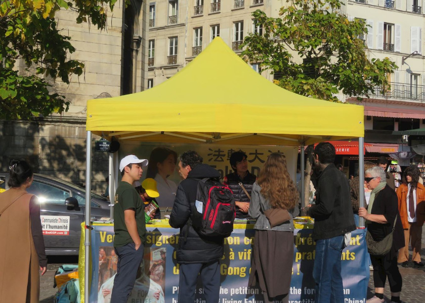Image for article Paris, Fransa: Halk ÇKP'nin Falun Dafa'ya Yönelik Zulmünü Kınadı