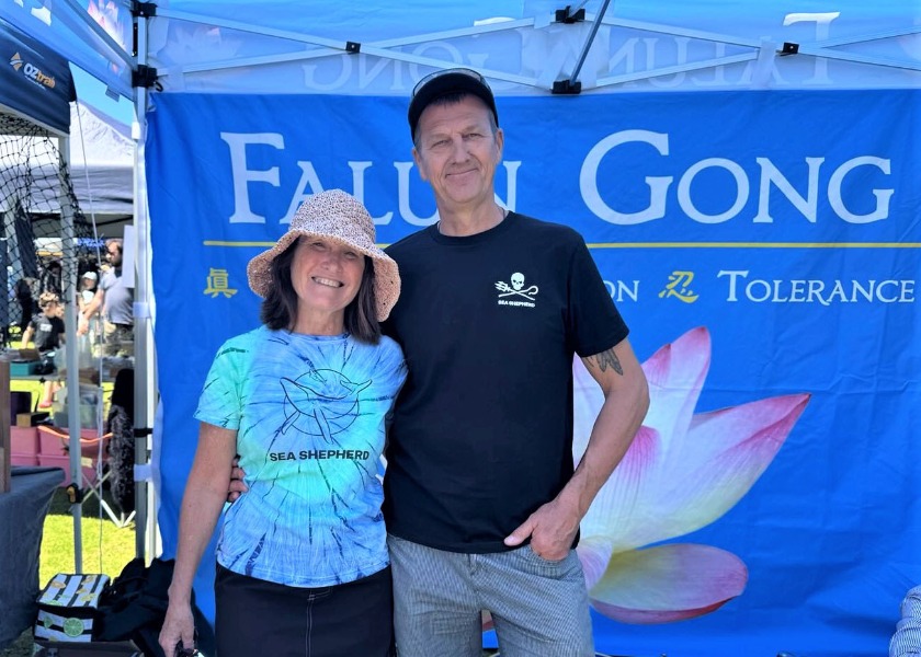 Image for article ​Avustralya: Batı Avustralya Topluluk Fuarı'nda İnsanlar Falun Dafa'ya Desteklerini İfade Etti