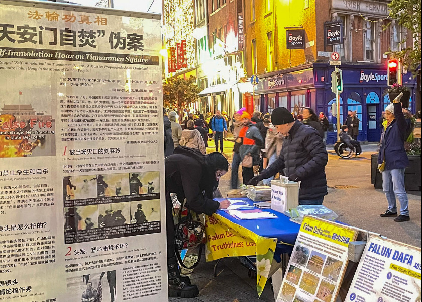 Image for article İrlanda: Çinli Turistler Çin Komünist Partisi'nden Ayrılmaya Can Attı