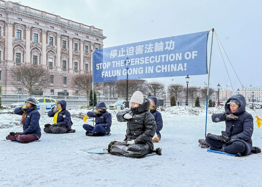 Image for article İsveçli Uygulayıcılar Yeni Yılda Zulüm Konusunda Farkındalık Yarattı