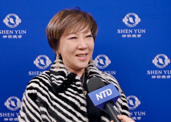 Image for article Çinli izleyiciler Shen Yun'u Takdir Etti: 