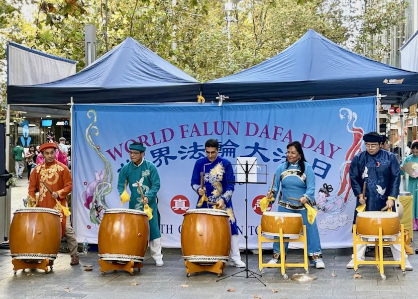 Image for article ​Perth, Avustralya: Falun Dafa Kutlaması Sırasında İnsanlar Falun Dafa'yı Övdü