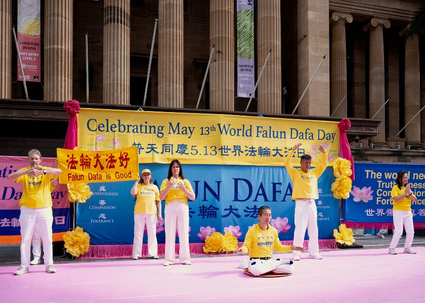 Image for article ​Avustralya'da Falun Dafa Günü Kutlamalarında Belediye Meclis Üyesi: “Bu Muhteşem Uygulamayı Yapmaya Devam Edin”