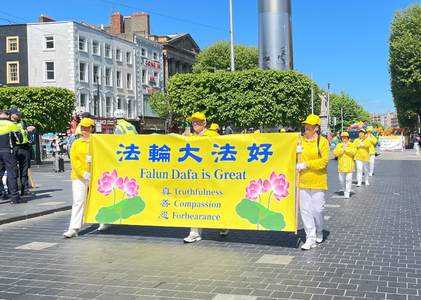 Image for article İrlanda'da Dünya Falun Dafa Günü Kutlamaları İçin Miting ve Geçit Töreni Düzenlendi
