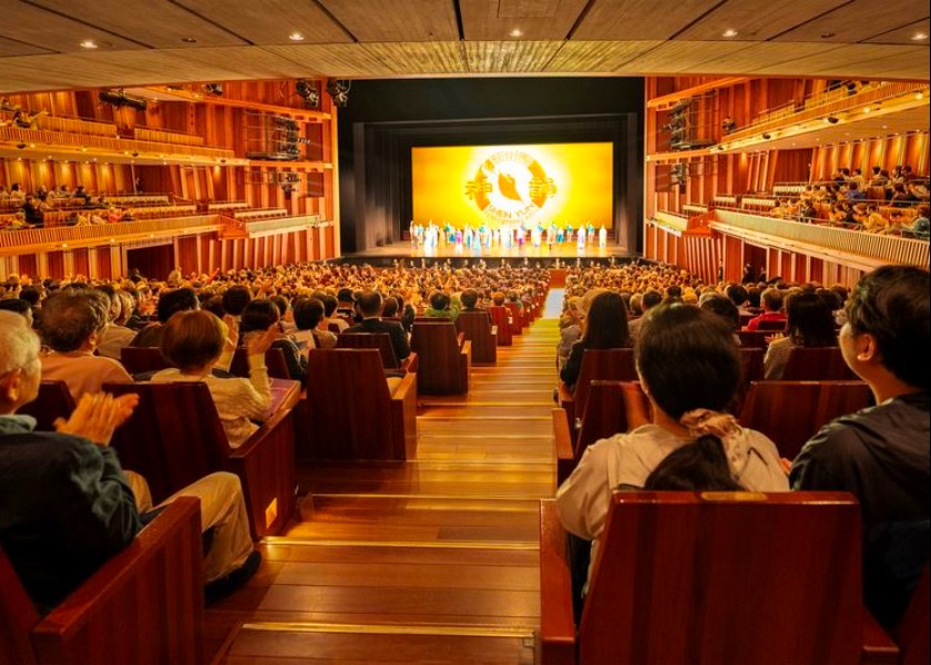Image for article Shen Yun Japonya Turunu Tamamladı: 