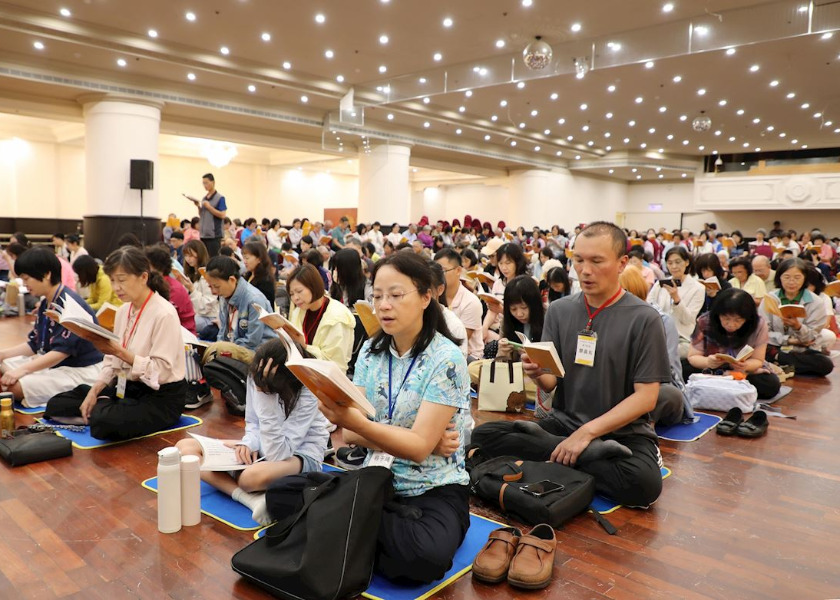 Image for article ​Gençler Falun Dafa Sayesinde Depresyon ve Oyun Bağımlılığının Üstesinden Geldi