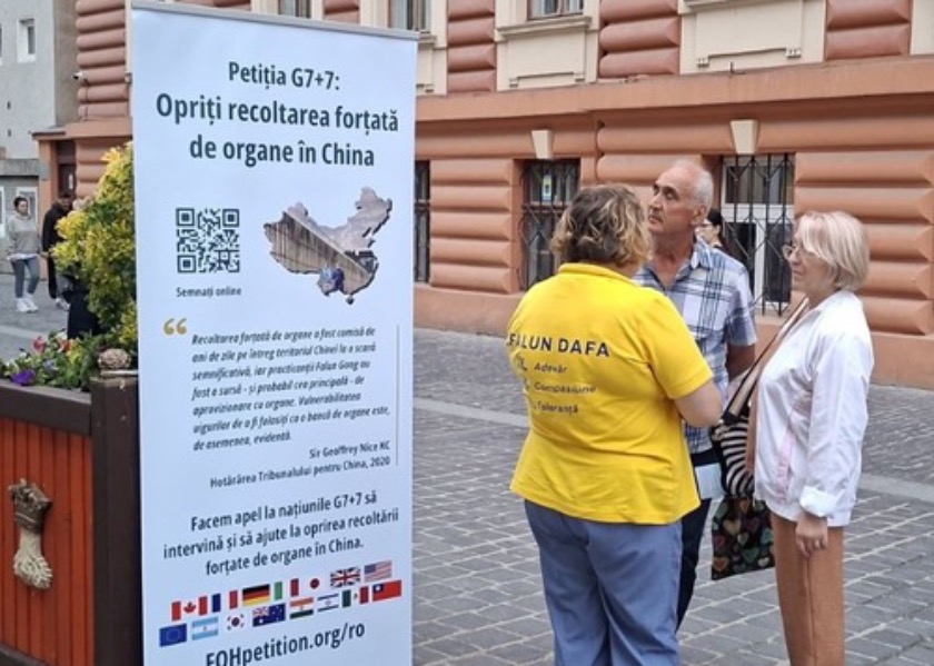 Image for article Brașov, Romanya: İnsanlar Falun Dafa'nın Yol Gösterici İlkelerini Övdü