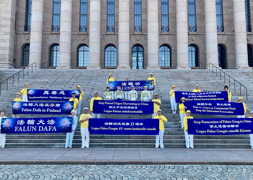 Image for article Finlandiya: Helsinki Halkı Falun Gong'u Destekledi ve Çin'deki 27 Yıllık Zulmü Kınadı
