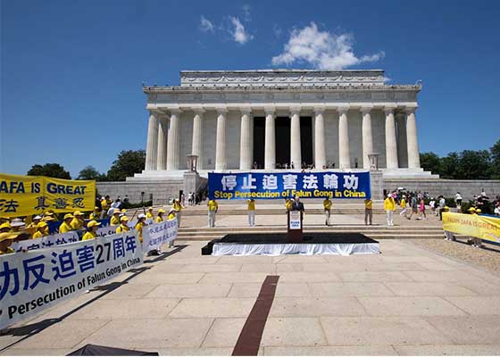 Image for article ​Washington DC: Lincoln Anıtı Önünde Düzenlenen Mitingde Çin Komünist Partisi'nin Falun Gong'a Yaptığı Zulmün Sona Erdirilmesi Çağrısında Bulunuldu