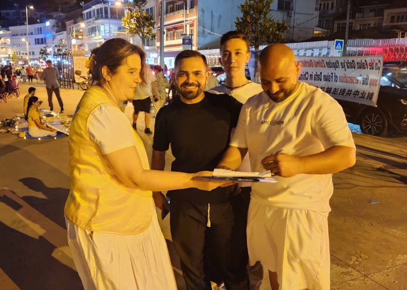 Image for article İstanbul'da Çin Konsolosluğu Yakınında Düzenlenen Protesto, On Yıllarca Süren Zulmün Sonlandırılması Çağrısında Bulundu