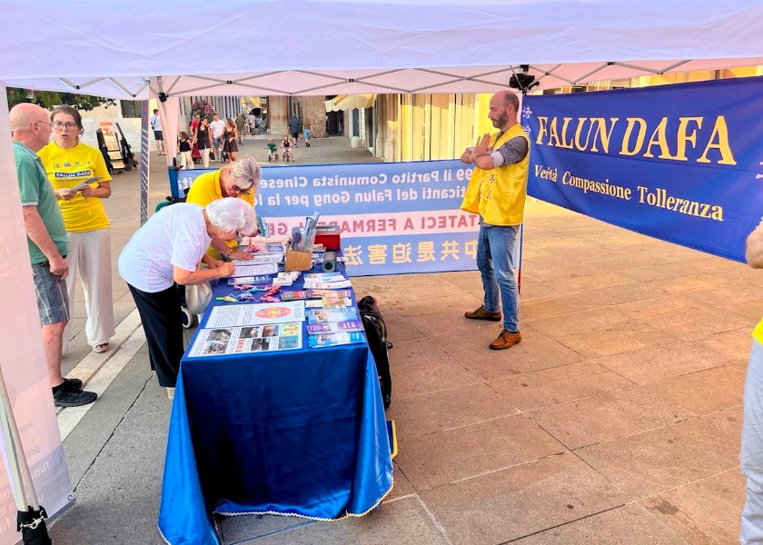 Image for article İtalya Genelinde Düzenlenen Etkinliklerde Zulme Son Verilmesi Çağrısı Yapıldı