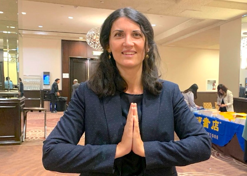 Image for article ​Kanada'nın Quebec Şehrindeki Falun Dafa Uygulayıcıları, Shifu'ya Teşekkür Etti ve Onun Sonbahar Ortası Festivalini Kutladılar