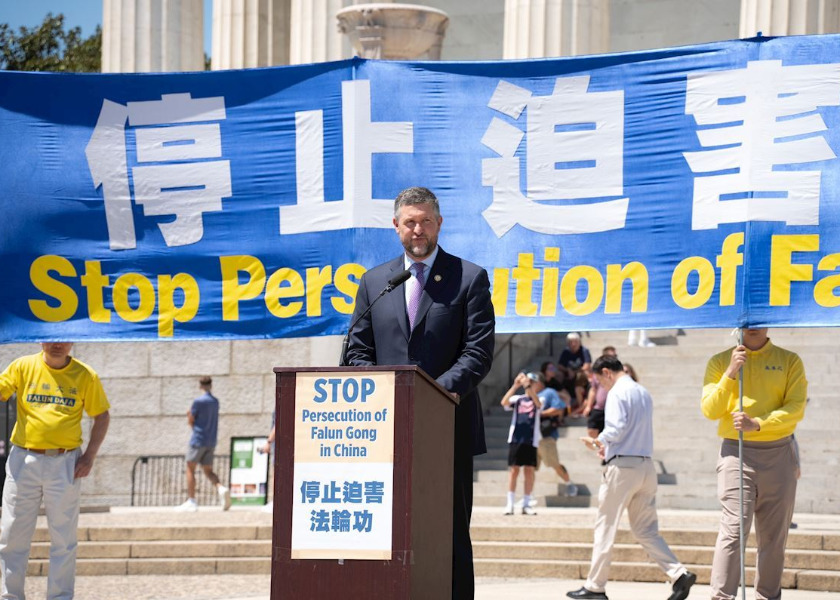 Image for article ​Falun Gong Uygulayıcılarını Tanıyan ABD'li Yetkililer, Onların Sıcakkanlılığını ve Topluluk Ruhunu Övüyor